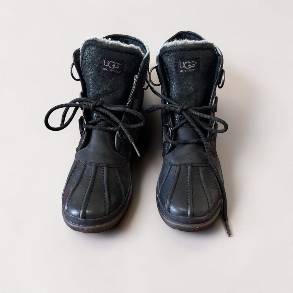 UGG Women’s Cecile Black Leather Waterproof Wool Lined Duck Boots Size 6